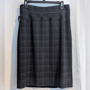 Plaid Gray Women's Skirt. Size 10.